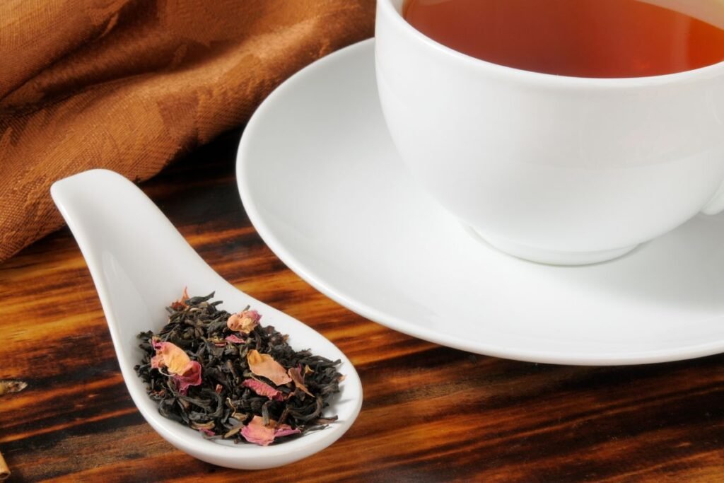 Rose tea and black tea