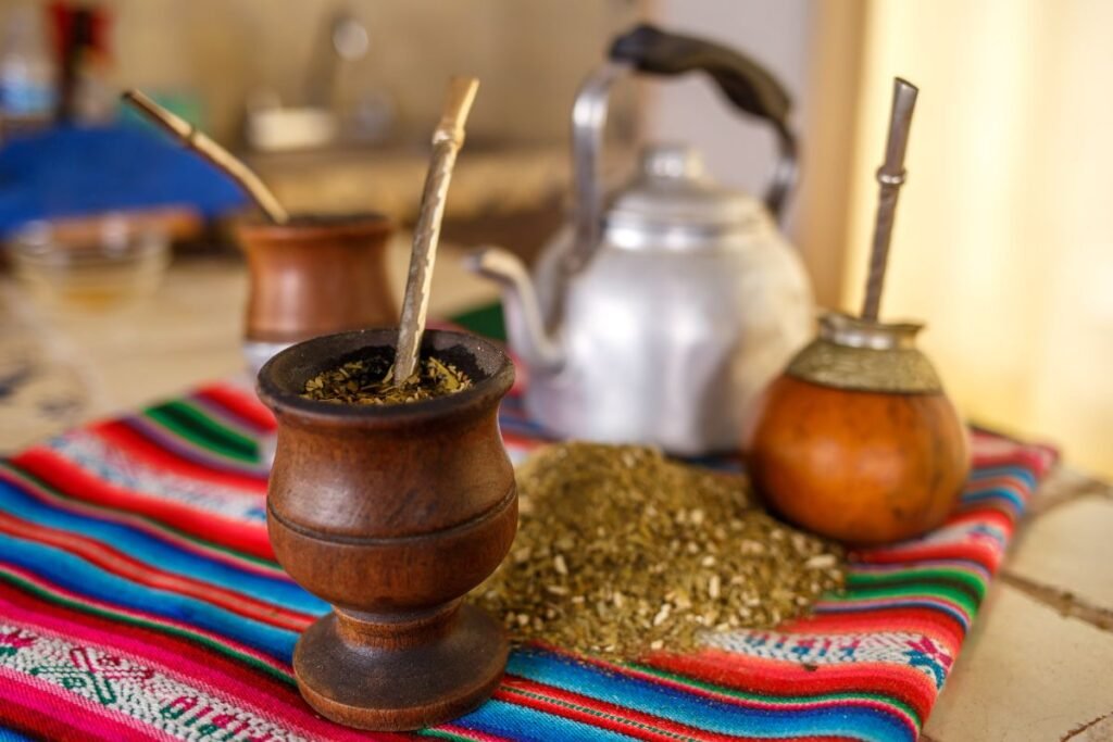 Mate tea harvesting and drying