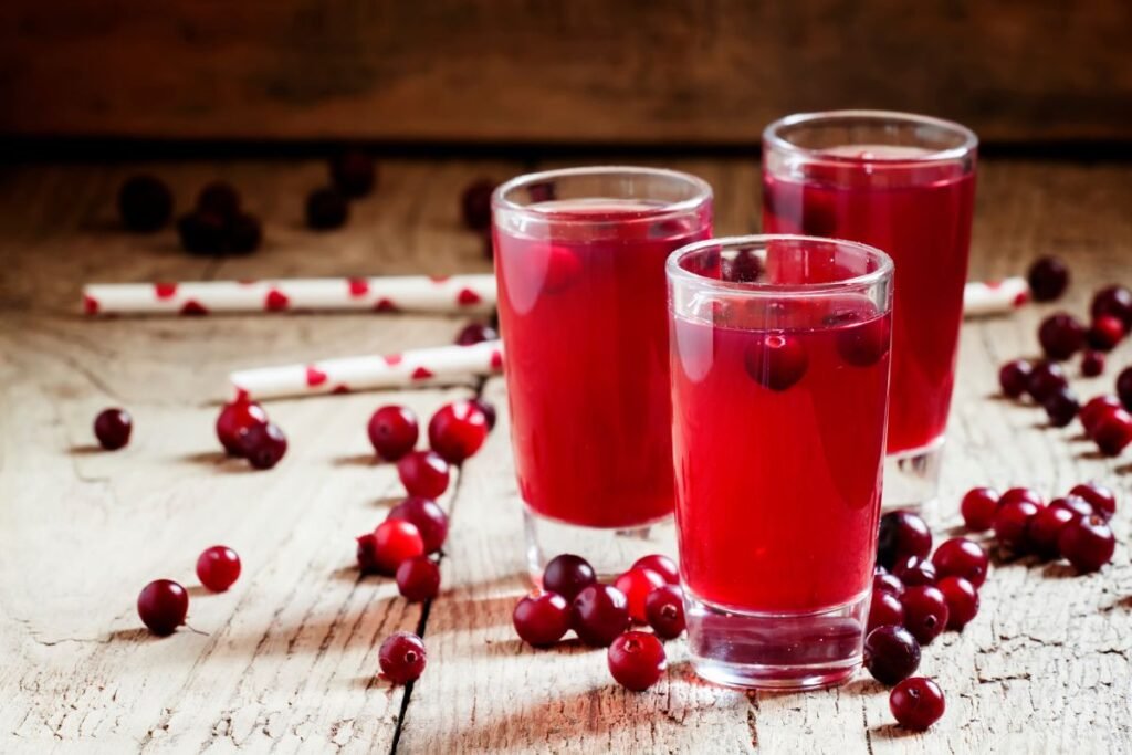 Lingonberry tea from berries and leaves