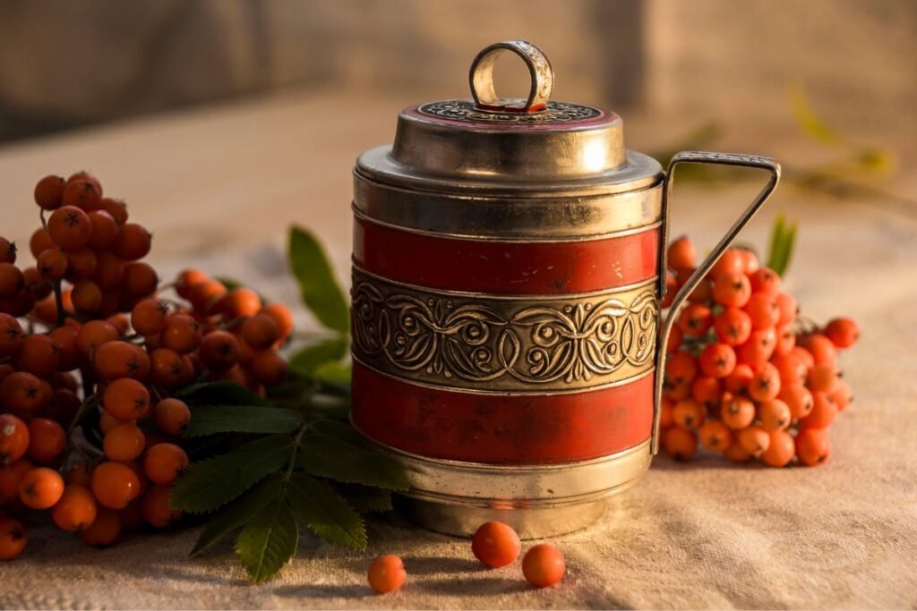 Rowan tea and its side effects
